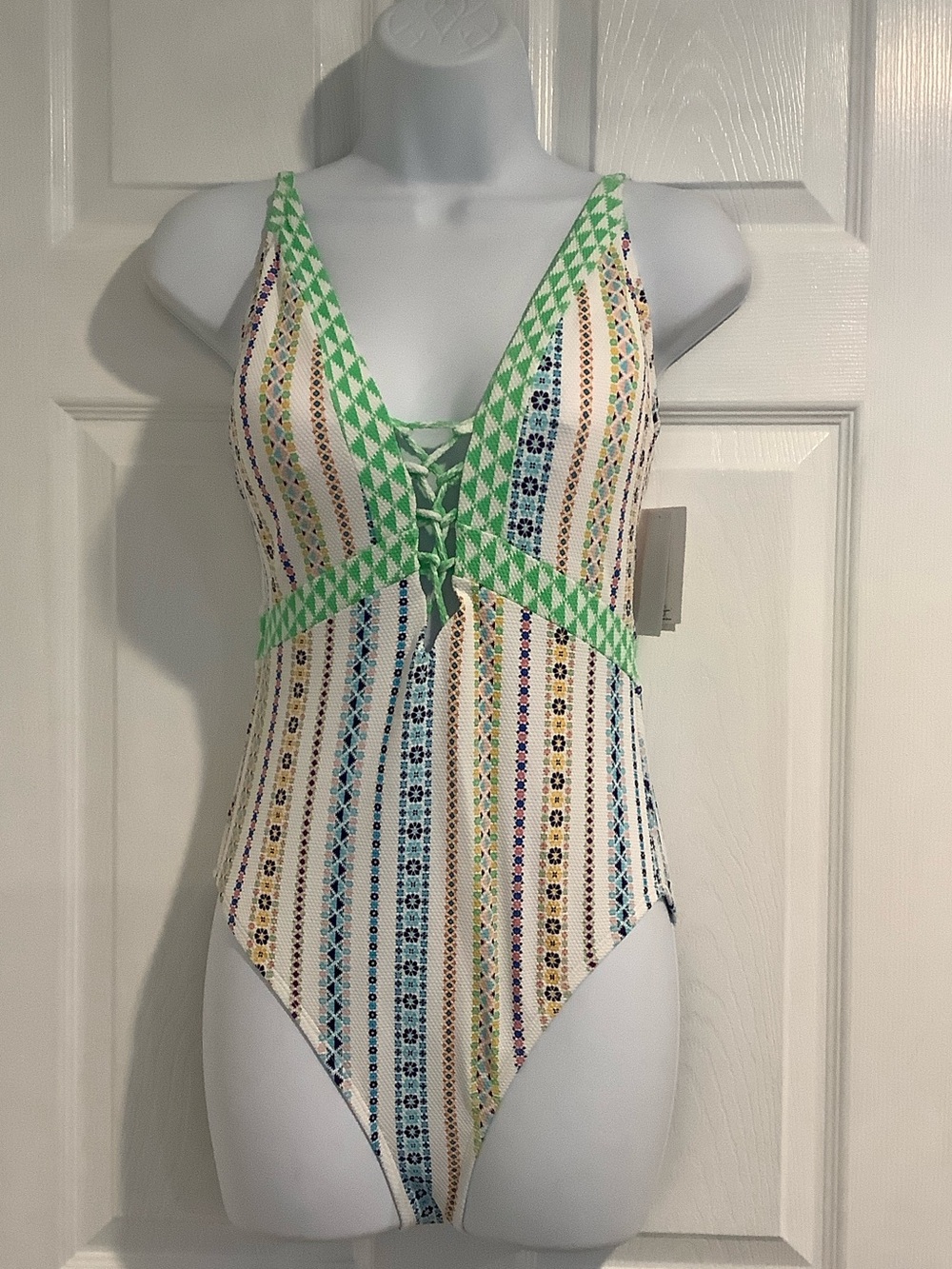 NWT JESSICA SIMPSON One Piece Multicolor Lace Up Floral Swimsuit Bathing Suit M